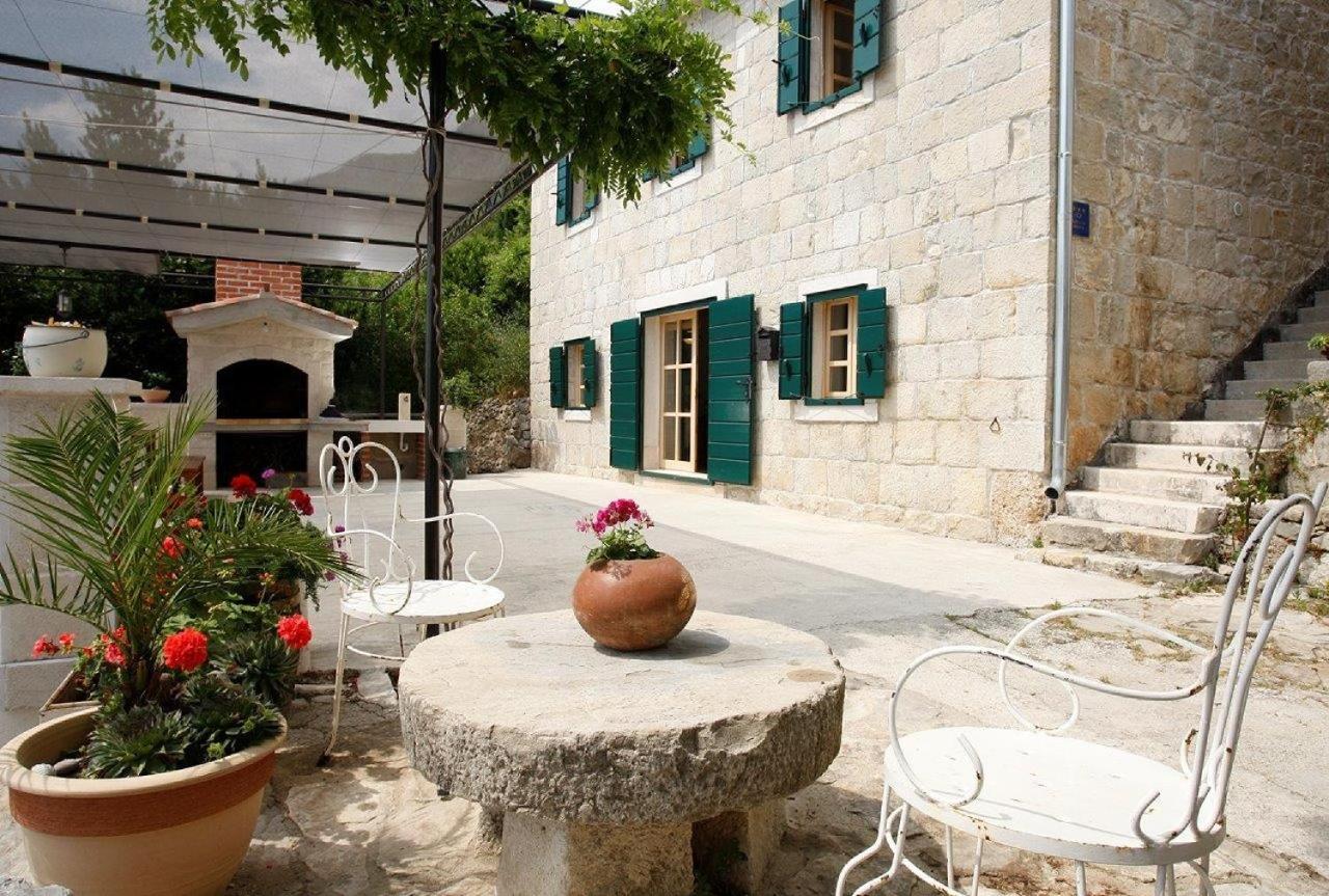 فيلا Family Friendly House With A Swimming Pool Medici, Omis - 16231 ميميتسا المظهر الخارجي الصورة